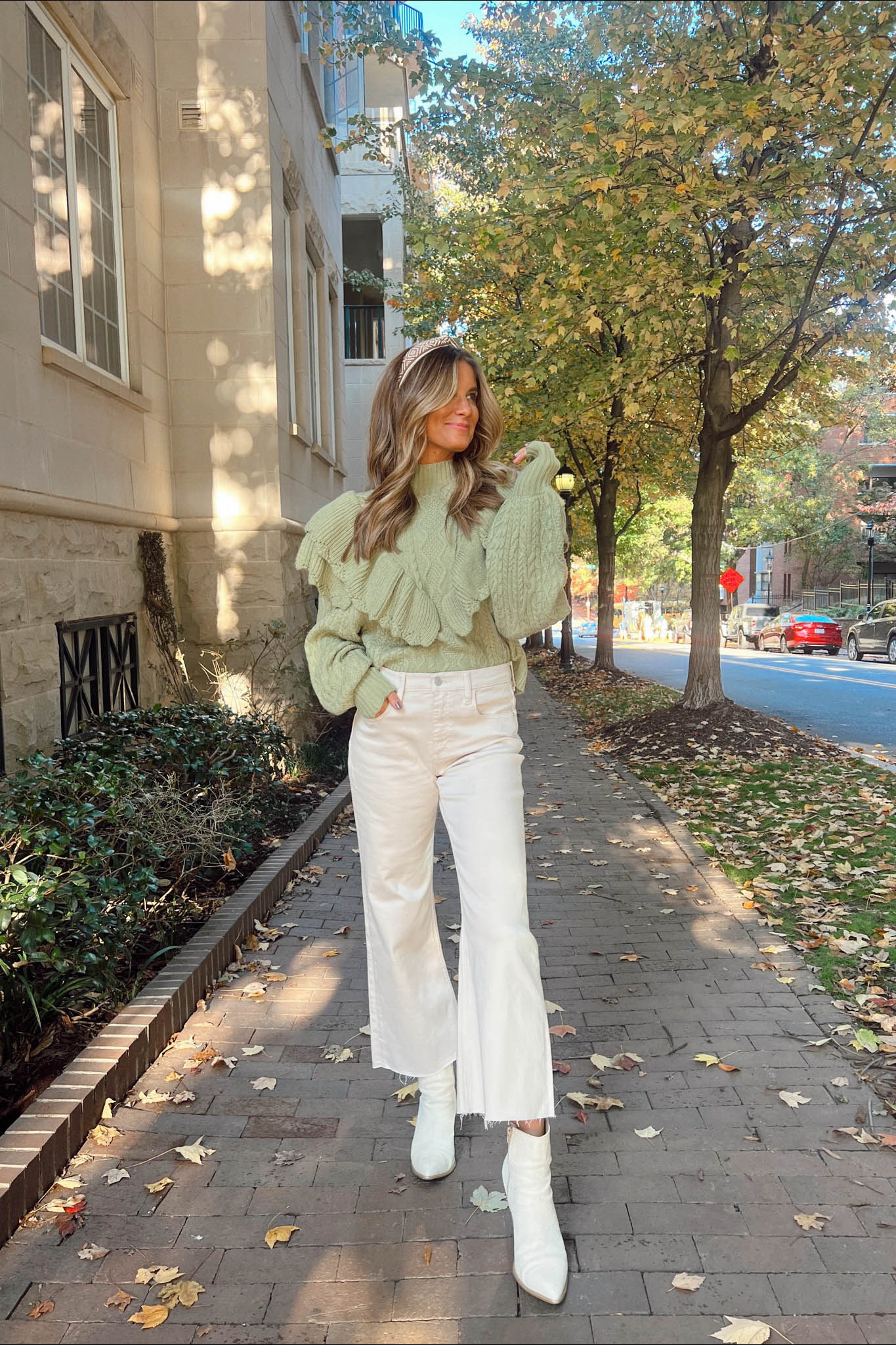 Cadet Cropped Flare Jeans - Image 8
