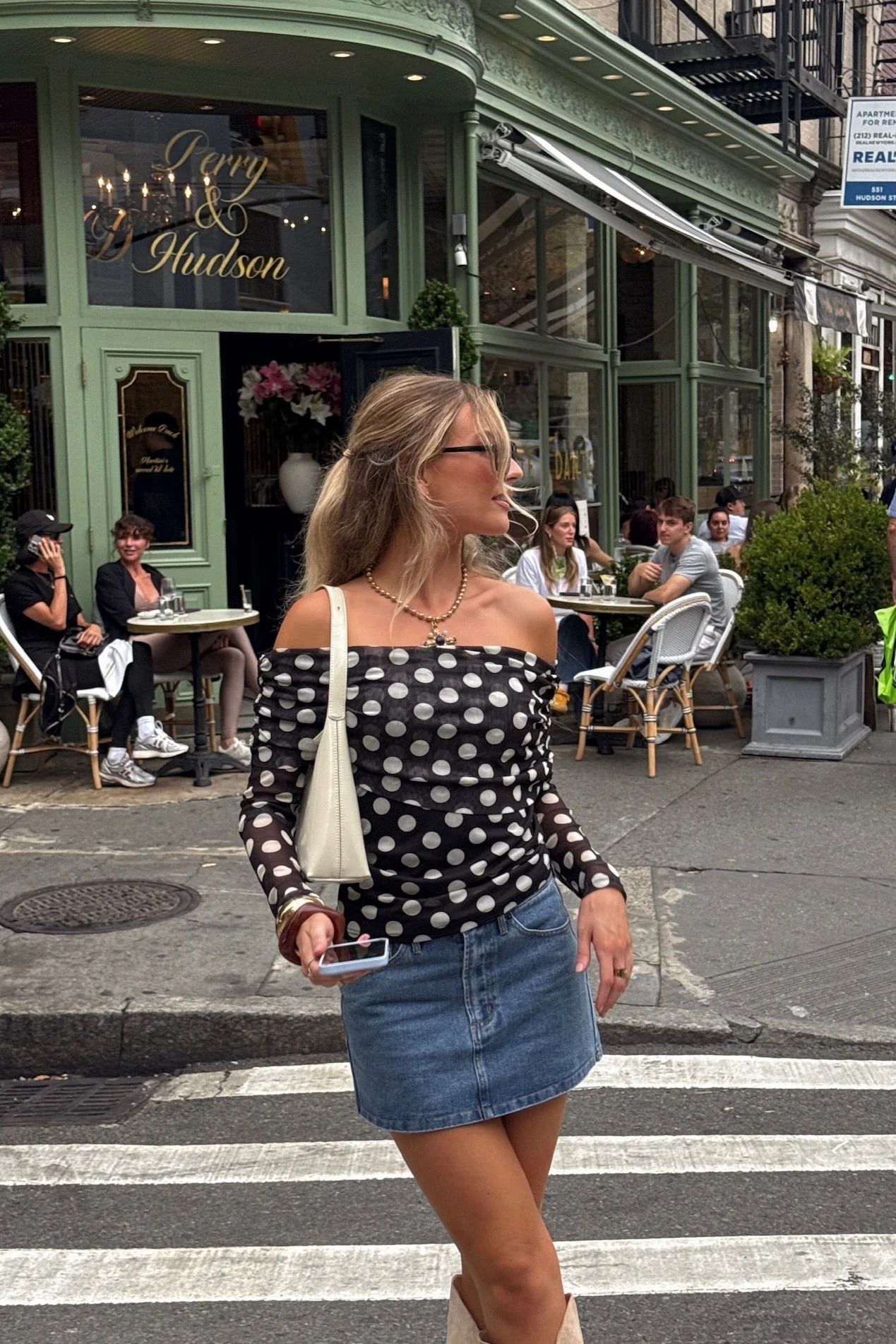 Calyx Top