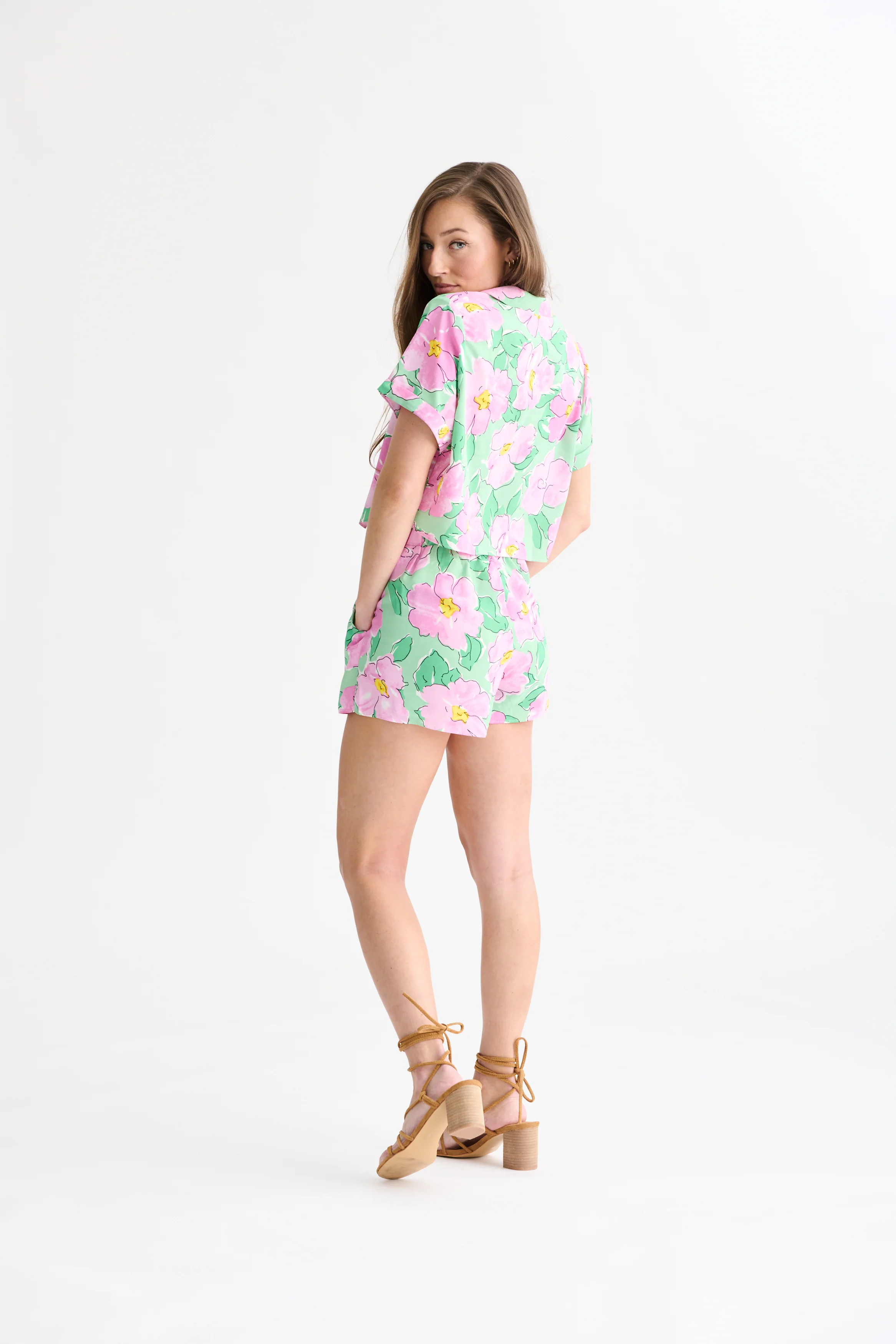 Cassia Set - Shorts - Image 4