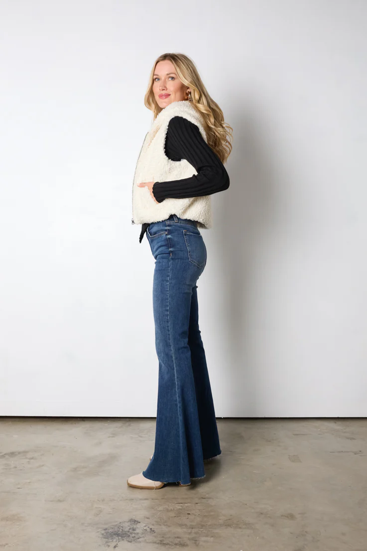 Chai Frappe Vest - Image 4