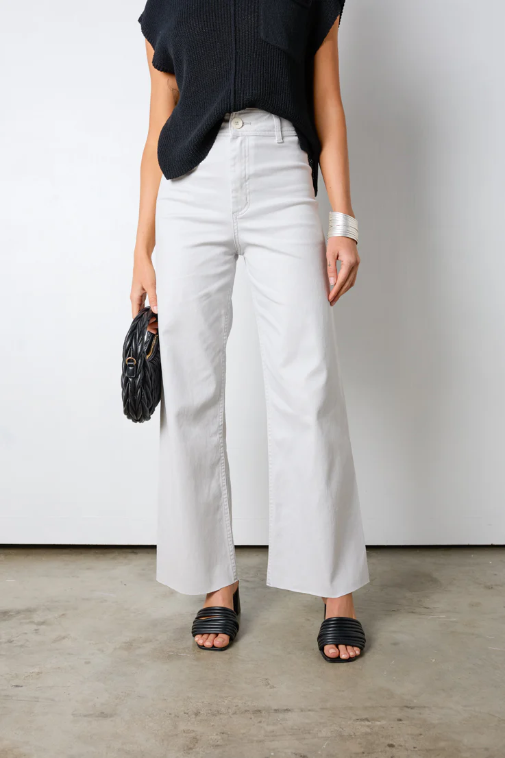 Gleaming Jeans - Image 3