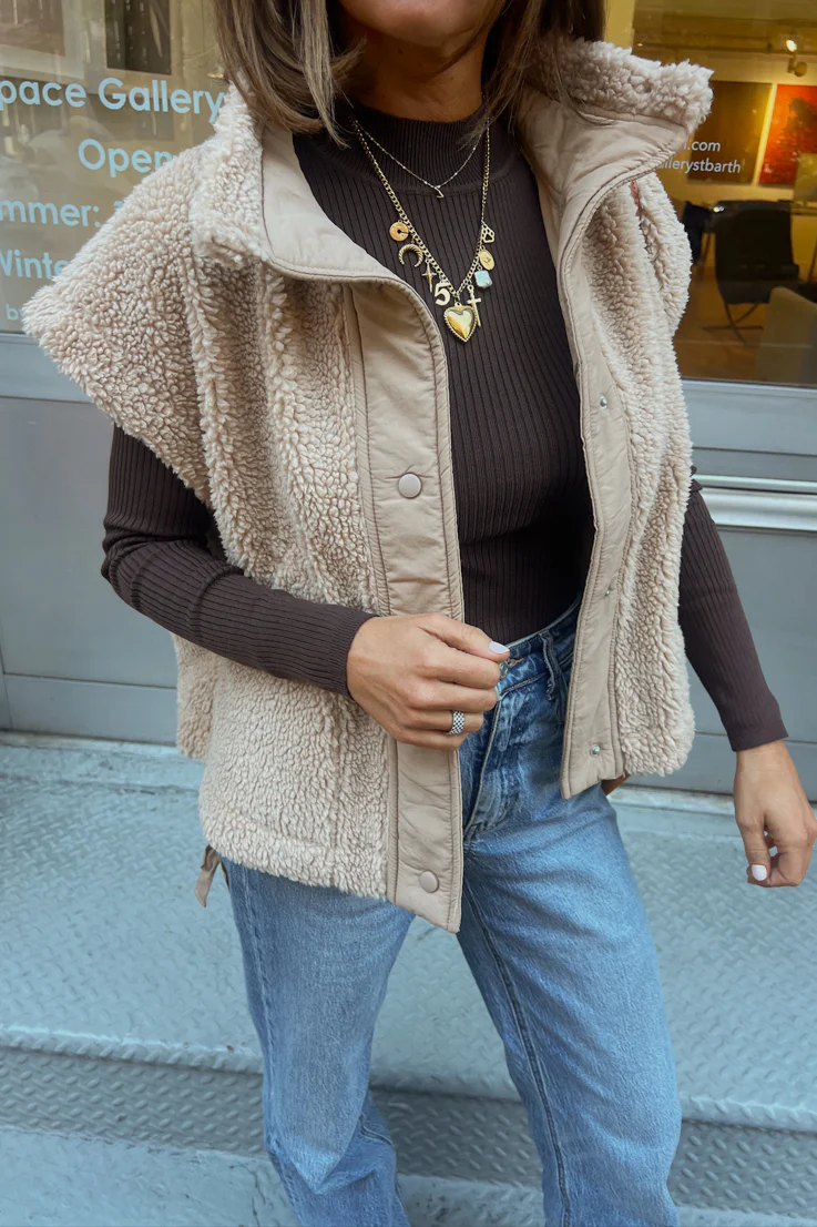 Hindsight Vest - Image 3