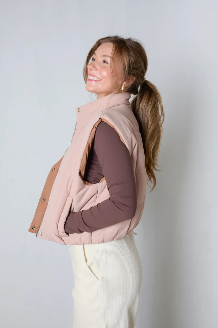It Girl Puffer Vest - Image 4