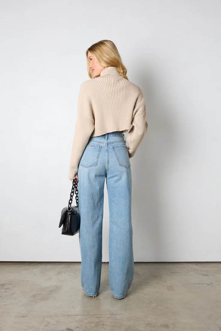 Jolly Sweater - Image 9