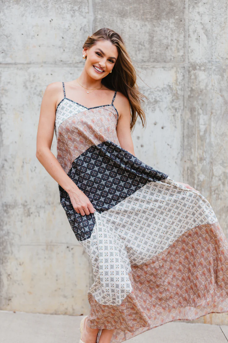 Lee Maxi Dress - Image 4