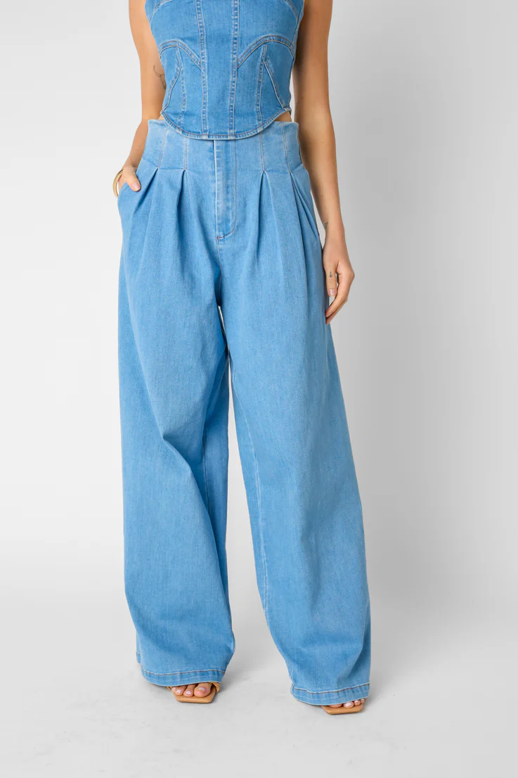 Michelle Jeans - Image 3