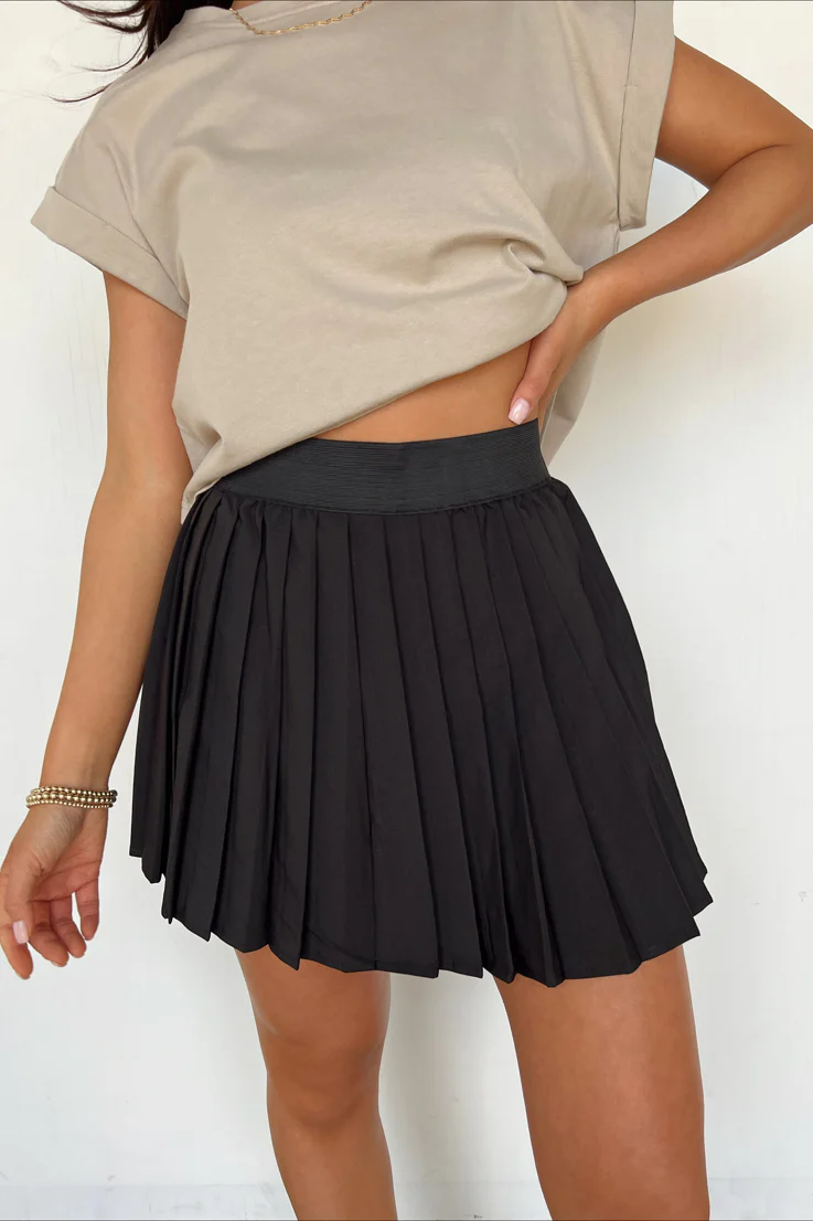 Pleats Don't Go Skirt - Image 2