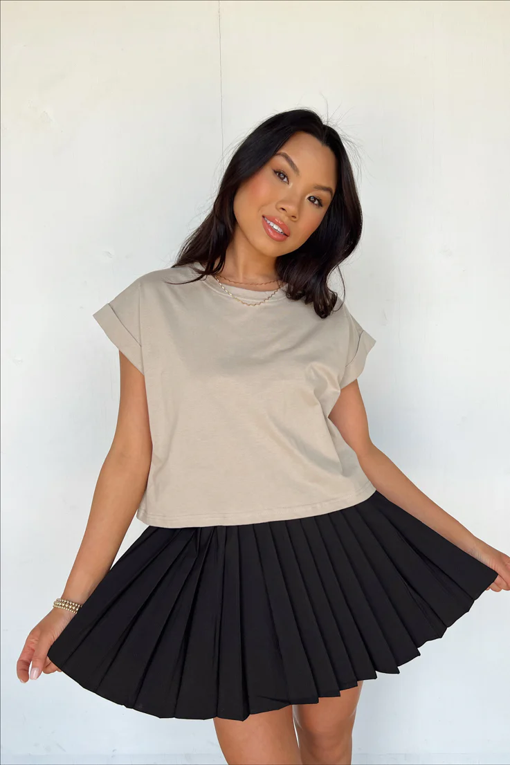 Pleats Don't Go Skirt - Image 4