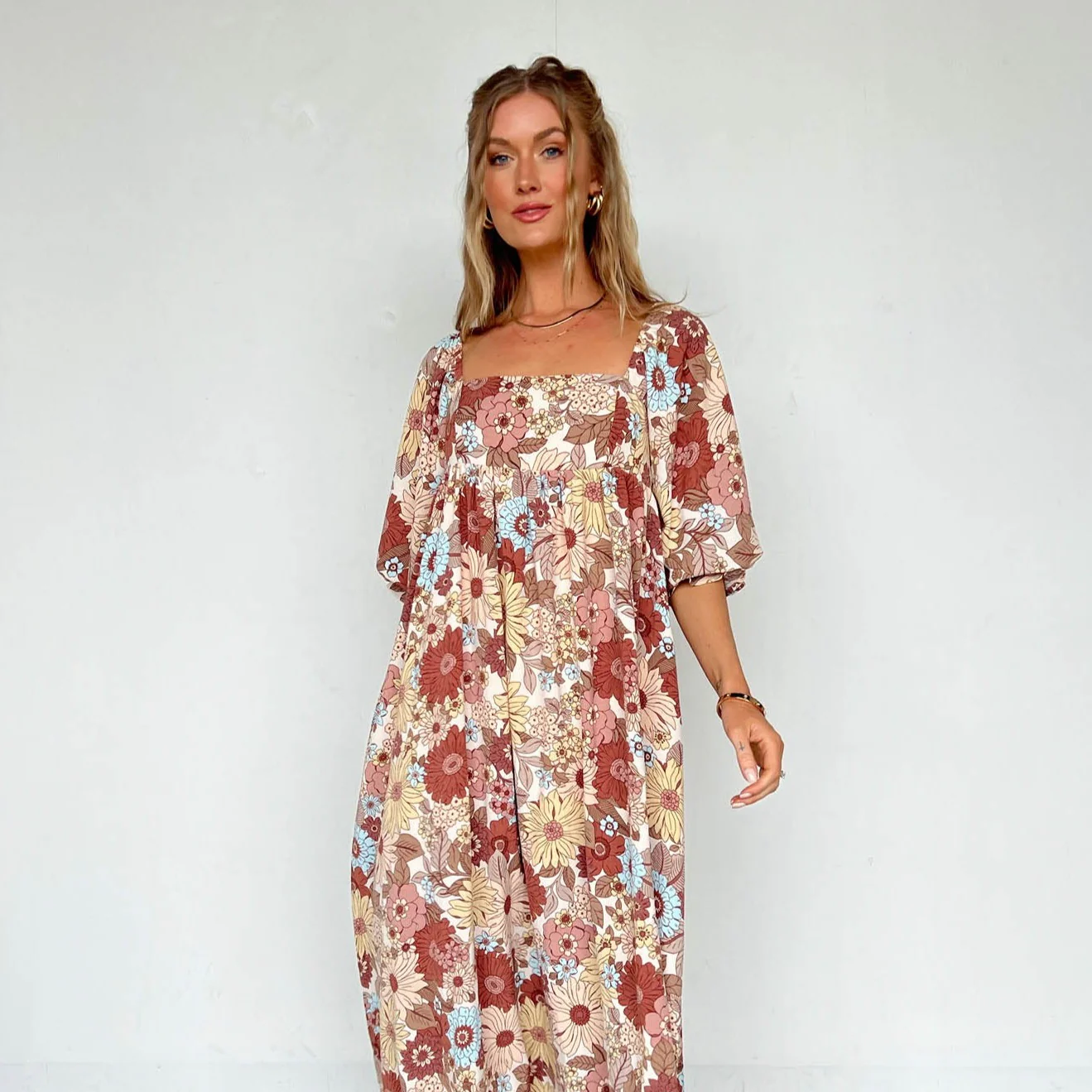 Retro Daisies Maxi Dress - Image 5