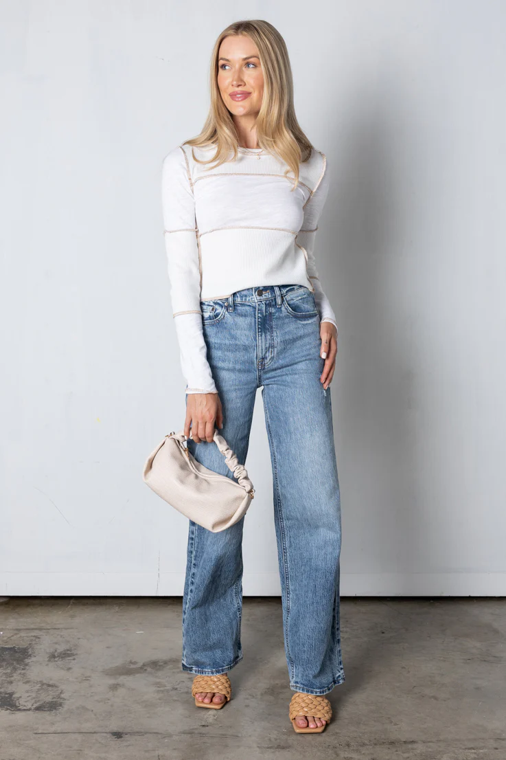 Seams Right Top - Image 4